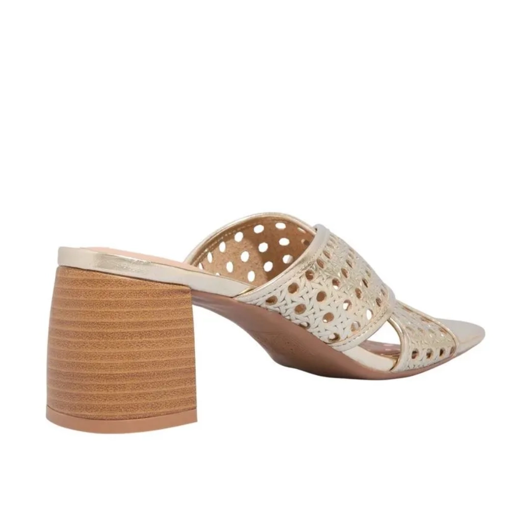 Tamanco Mule Couro Trisse Ouro Light - Santa Lolla - Imagem 3